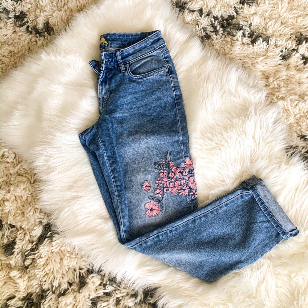 Women’s Tommy Bahama Embroidered Denim